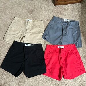Lot 4 pair of Everyday shorts Mid Rise Old Navy